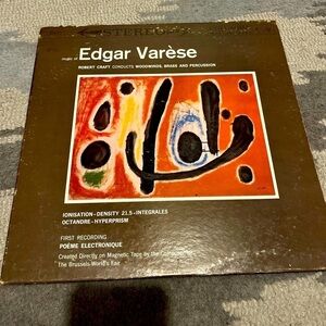 Edgar Varese, conducted by Robert Kraft vinyl record